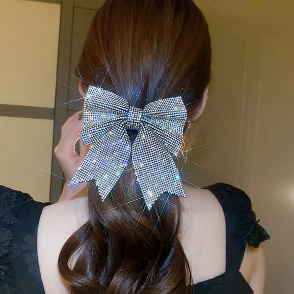 Rhinestone Bow Hair Pin Hair Accessories - Picture 1 of 2